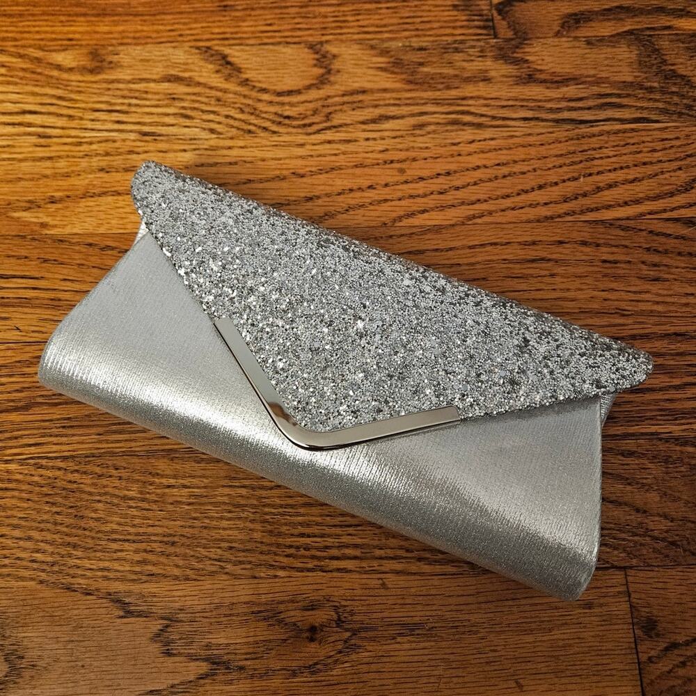 Elegant Clutch Bag w/ Glitter Accent Flap & Removable Strap for Crossbody Design